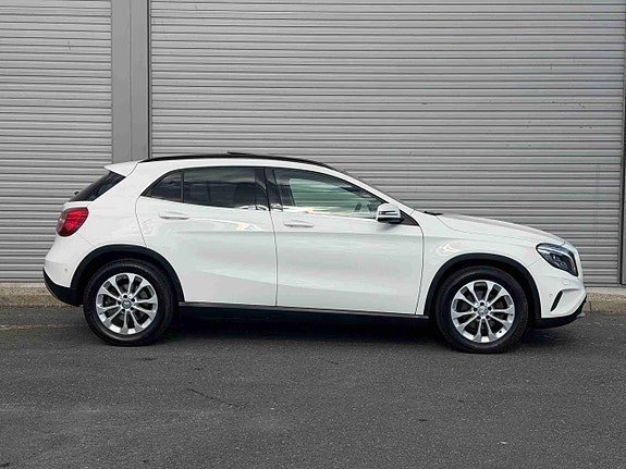 Mercedes-Benz GLA180 6 of 21