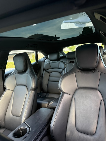Porsche Taycan 4 13 of 18