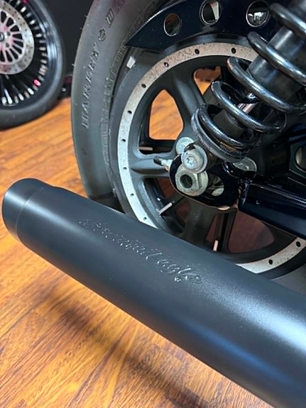 Harley-Davidson XL 883N Iron 11 of 17