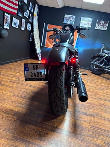 Harley-Davidson XL 883N Iron 14 of 17
