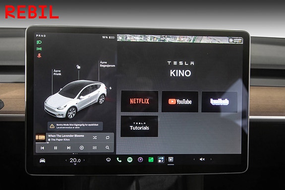 Tesla Model Y 18 of 28