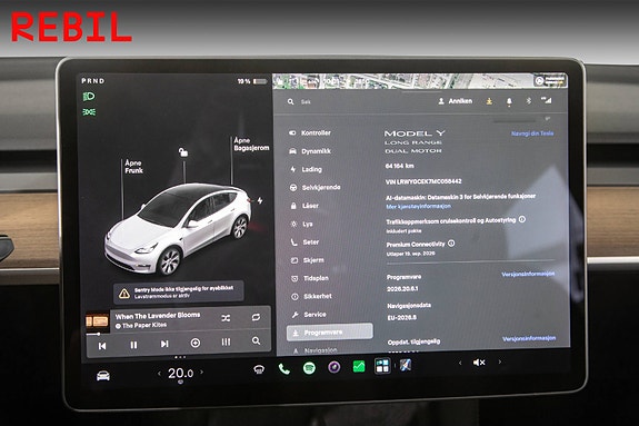 Tesla Model Y 13 of 28