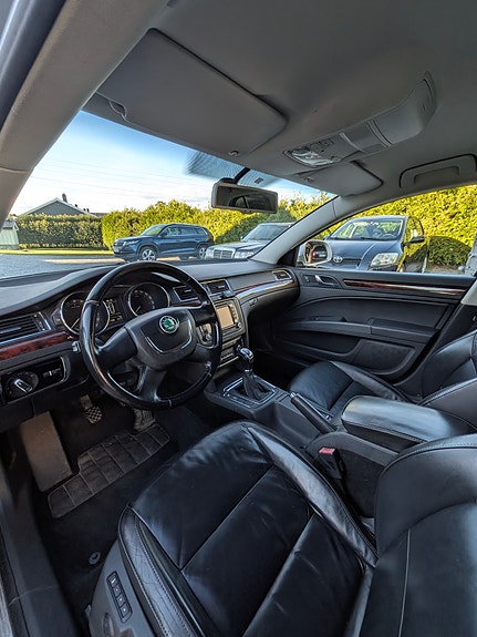 Skoda Superb 12 of 26