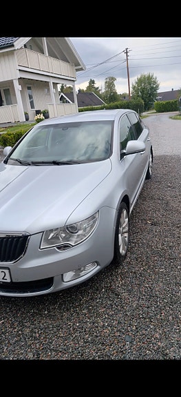 Skoda Superb 2 of 26