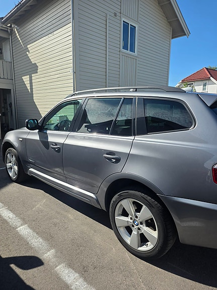 BMW X3 3 of 9