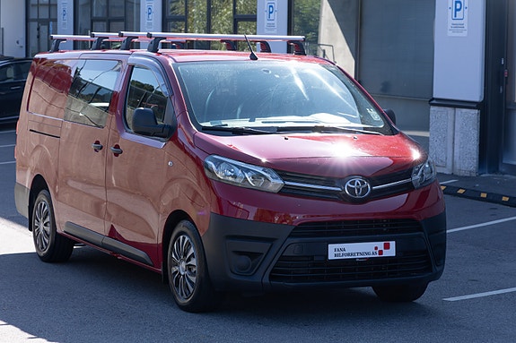 Toyota Proace 4 of 13