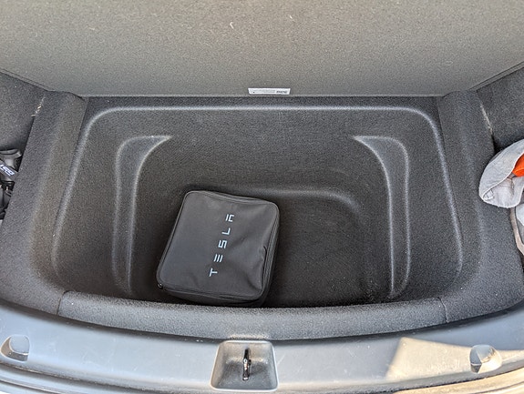 Tesla Model Y 19 of 24