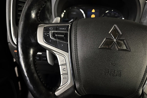 Mitsubishi Outlander 23 of 27