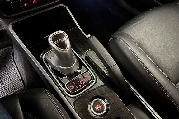 Mitsubishi Outlander 18 of 27