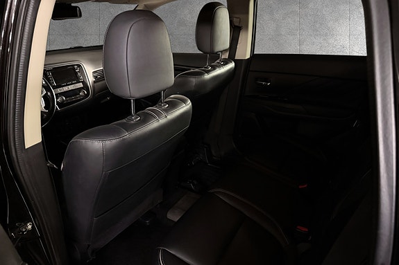 Mitsubishi Outlander 12 of 27