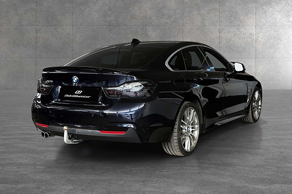 BMW 8 of 30