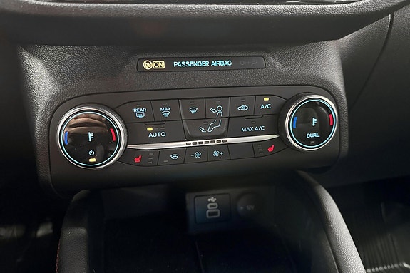 Ford Kuga 23 of 27