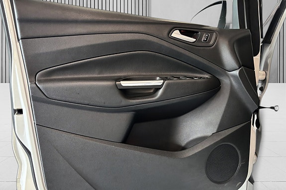 Ford Kuga 29 of 30