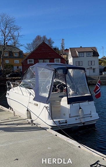 Pen og godt utstyrt båt med tidløst design og alt en trenger for en weekendtur 4 of 19