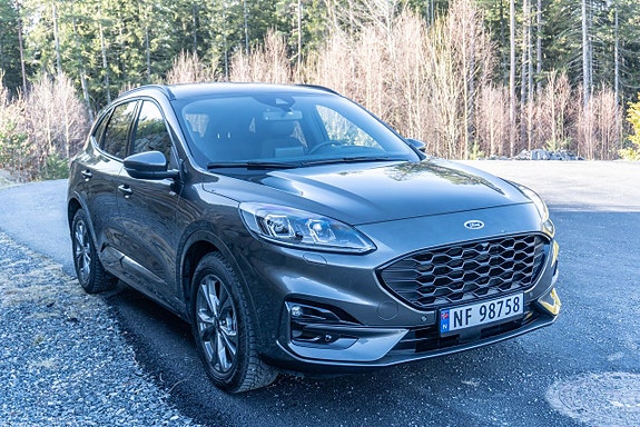 Ford Kuga 3 of 30
