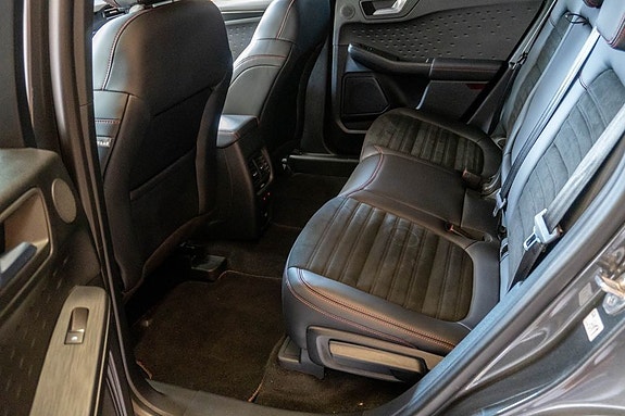 Ford Kuga 19 of 30