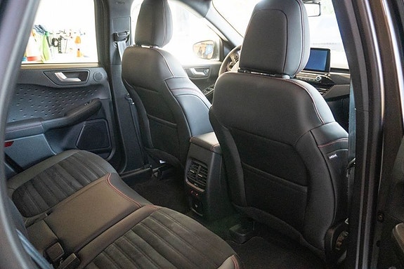 Ford Kuga 15 of 30