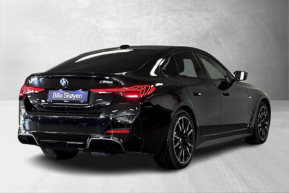 BMW i4 11 of 16