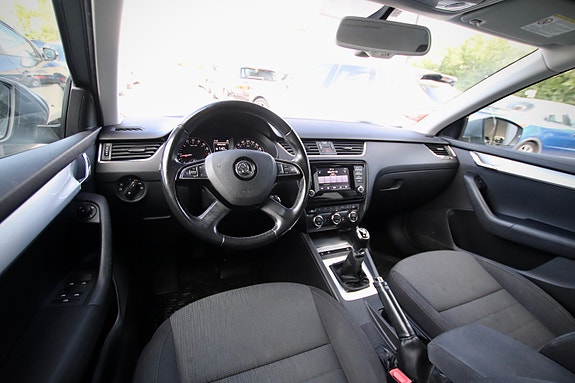 Skoda Octavia 16 of 30
