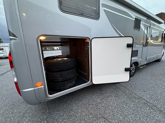 Bürstner BI8101 Hel og fin, Lav km, Bør sees, 3.0-aut 8 of 30