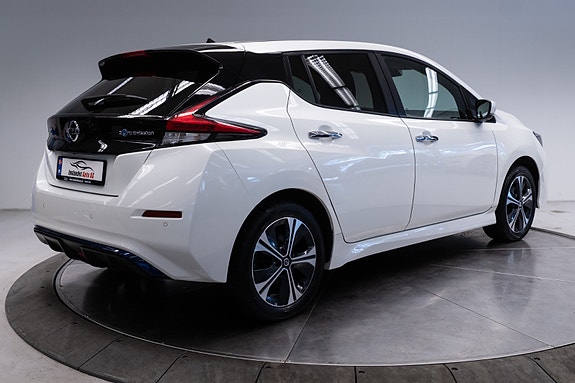Nissan Leaf 10 of 30