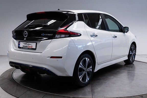 Nissan Leaf 9 of 30