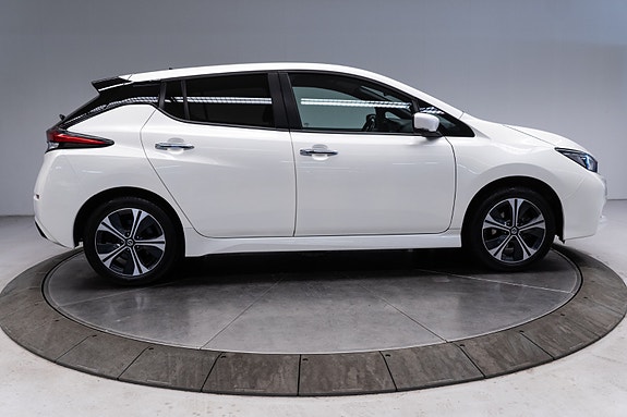 Nissan Leaf 5 of 30
