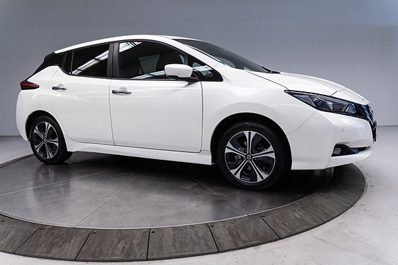 Nissan Leaf 23 of 30