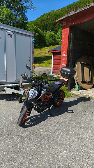 KTM 390 Duke 3 of 6