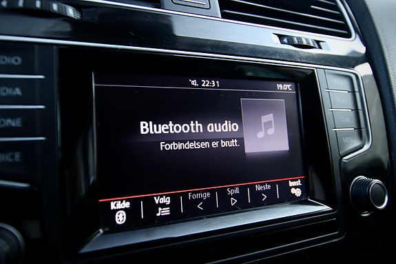 Volkswagen Golf VII 25 of 30