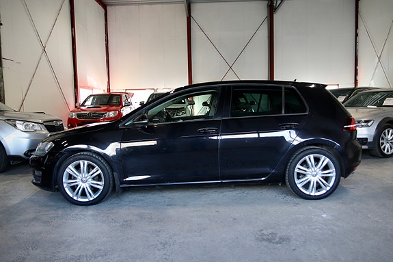 Volkswagen Golf VII 6 of 30