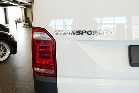 Volkswagen Transporter 12 of 30