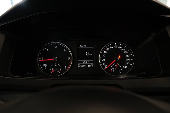 Volkswagen Transporter 19 of 30