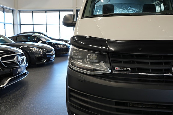 Volkswagen Transporter 4 of 30
