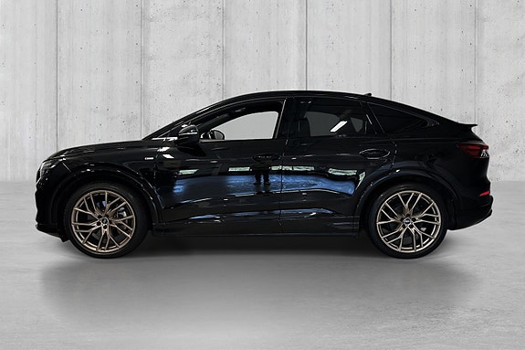 Audi Q4-Serie 4 of 19