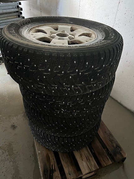 Mitsubishi Pajero 10 of 15
