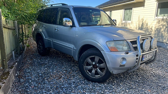 Mitsubishi Pajero 15 of 15