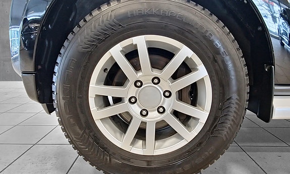 Mitsubishi Pajero 23 of 30