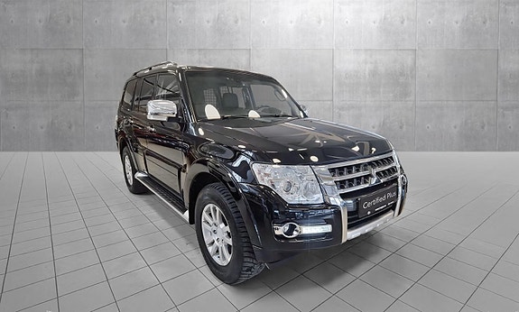 Mitsubishi Pajero 8 of 30