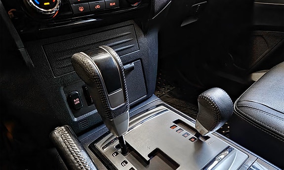 Mitsubishi Pajero 19 of 30
