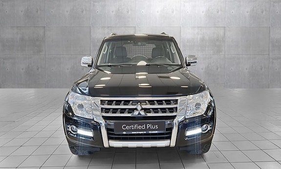 Mitsubishi Pajero 7 of 30