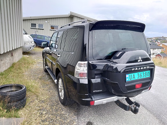 Mitsubishi Pajero 3 of 30