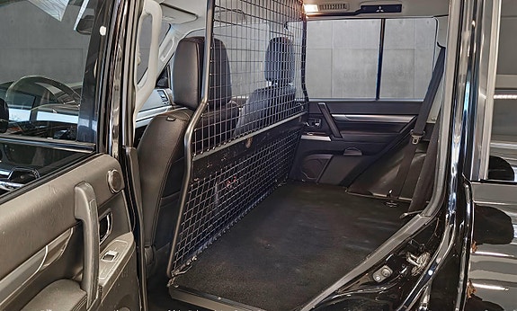 Mitsubishi Pajero 22 of 30