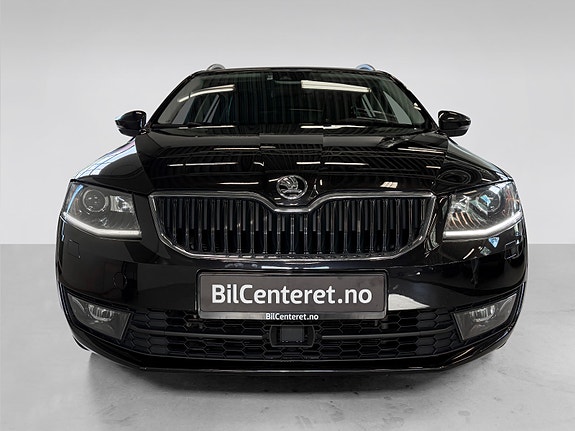 Skoda Octavia 2 of 29