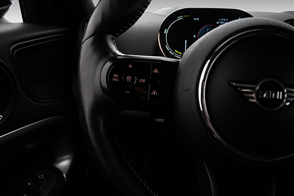 MINI Countryman Cooper SE 17 of 27