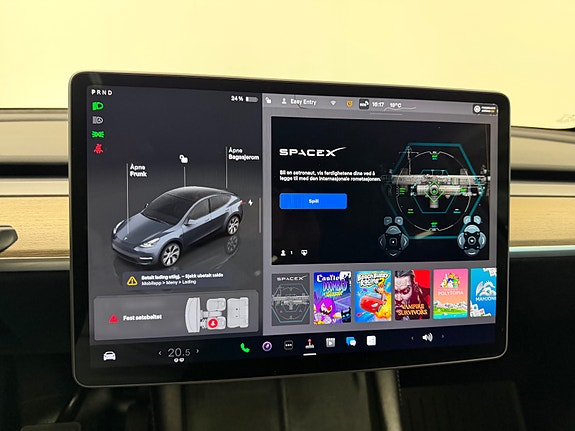 Tesla Model Y 23 of 30