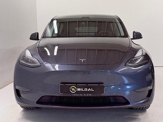 Tesla Model Y 2 of 30