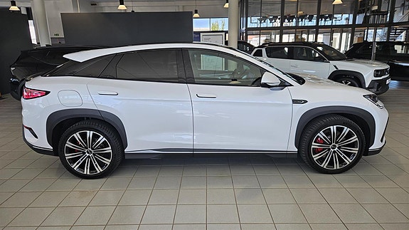 BYD Sealion 7 8 of 30