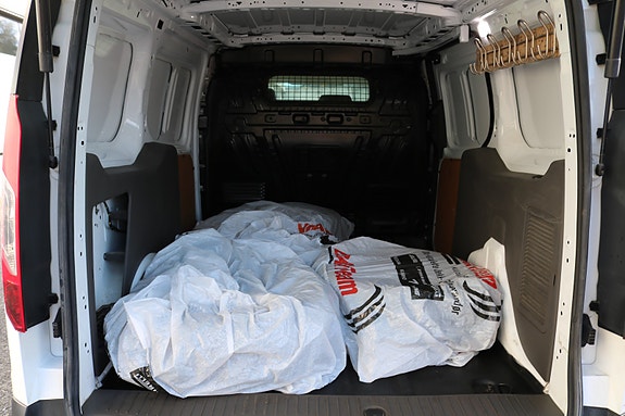 Ford Transit Connect 16 of 18