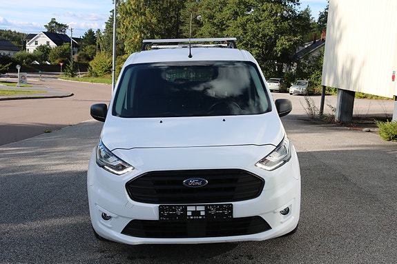 Ford Transit Connect 8 of 18